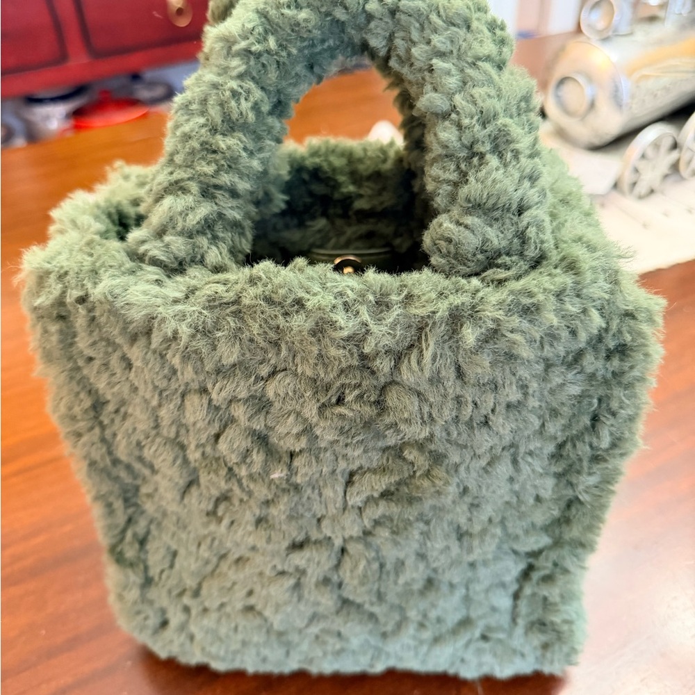 Universal Thread green fur tote